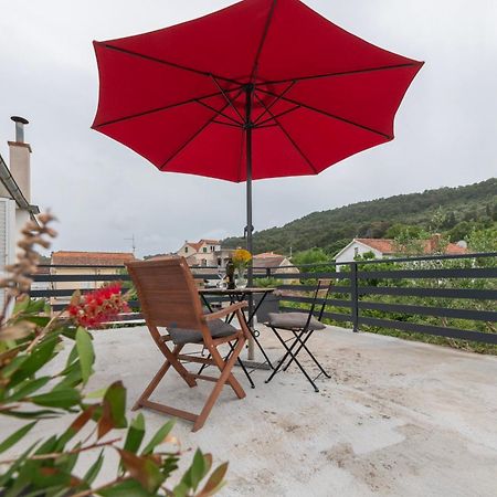 Apartment Marinsko Veli Iz Ngoại thất bức ảnh