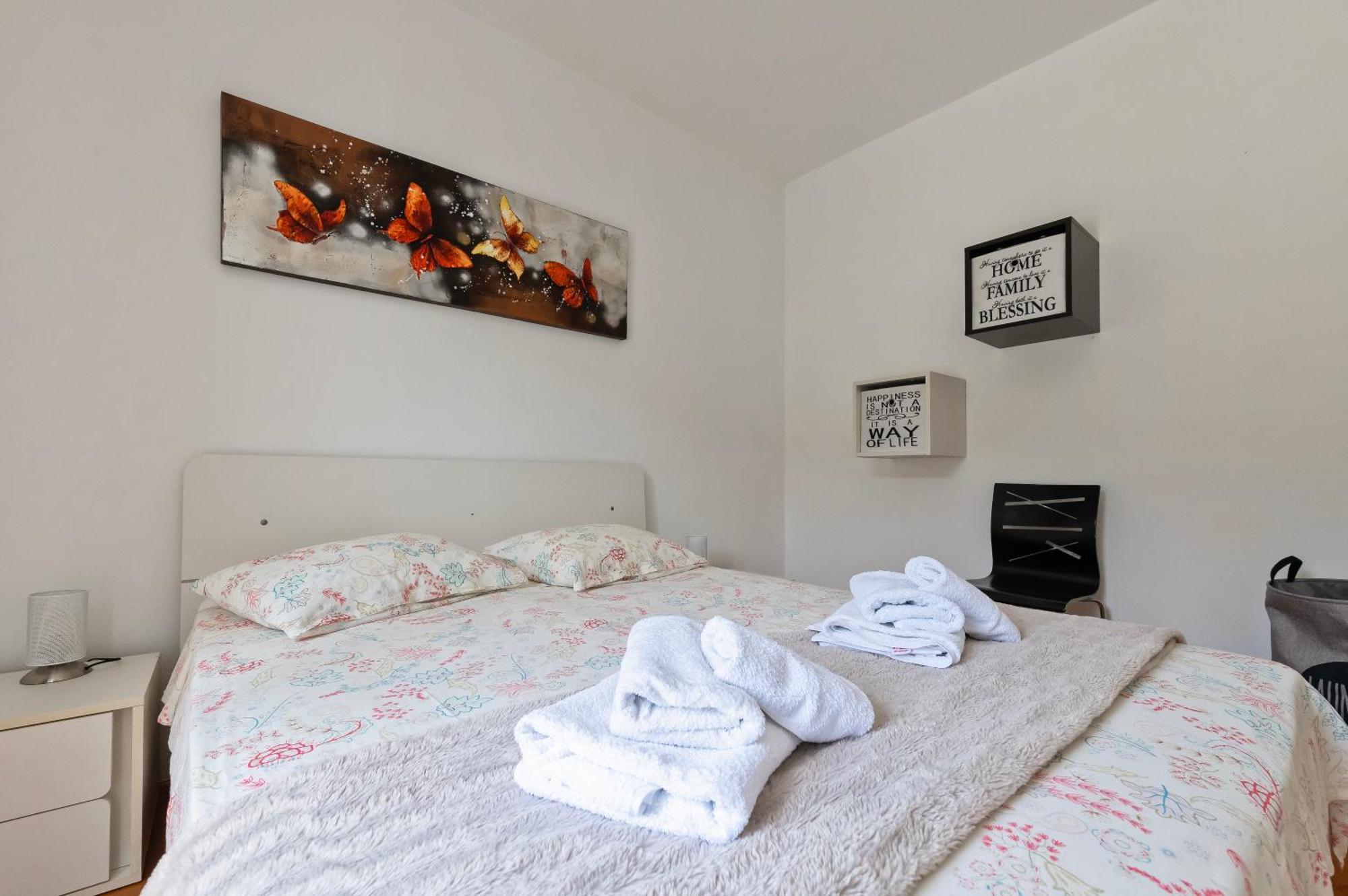 Apartment Marinsko Veli Iz Ngoại thất bức ảnh