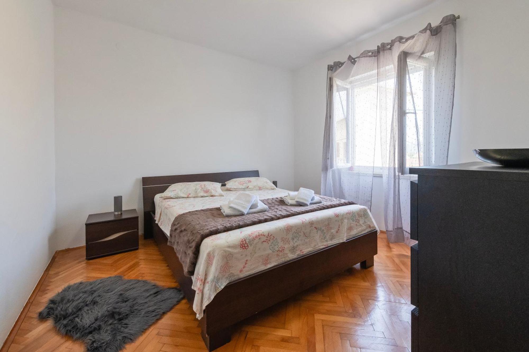 Apartment Marinsko Veli Iz Ngoại thất bức ảnh