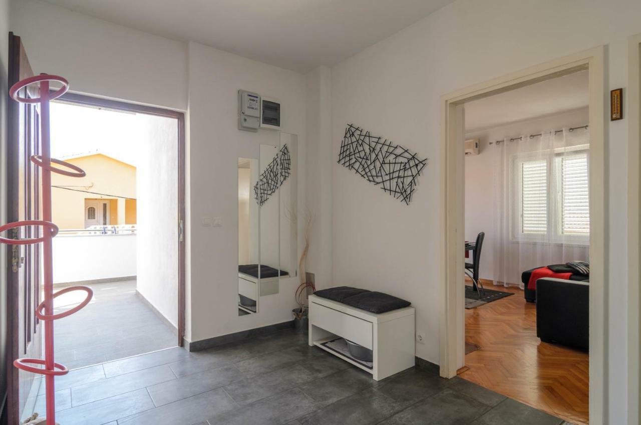 Apartment Marinsko Veli Iz Ngoại thất bức ảnh